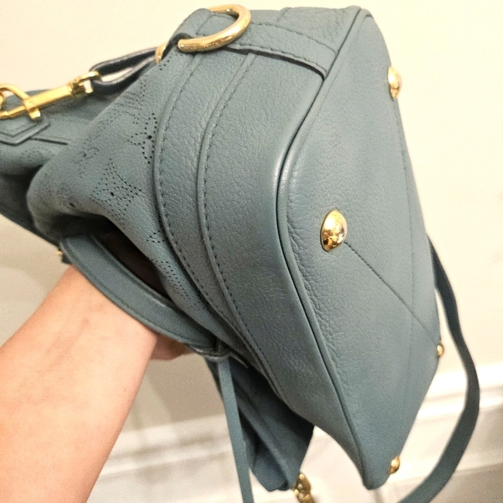 Louis Vuitton Mahina Cirrus PM Tote in Blue โ Strap, Lock & Key, Dustbag, COA - Picture 14 of 16
